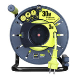 Masterplug Pro-XT Enrollacables de carrete de cable abierto de cuatro tomas con asa de bobinado, interruptor térmico e interruptor de alimentación, cable de alta visibilidad de 30+3 metros