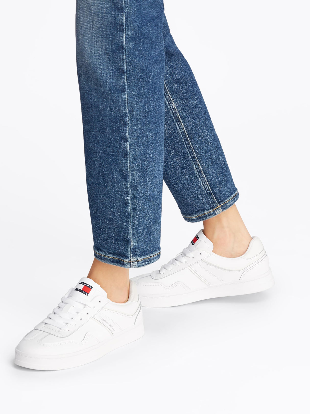 Tommy Jeans Low Profile Sneaker Mujer Greenwich Leather Elegante, Blanco (White), 37