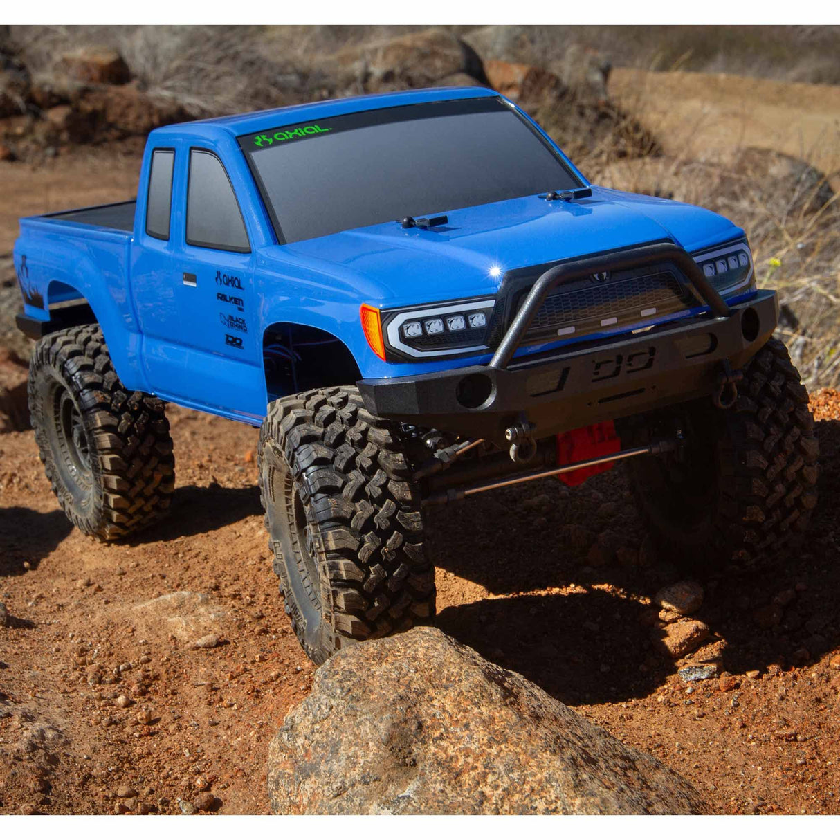 Axial RC Truck 1/10 SCX10 III Base Camp 4WD Rock Crawler RTR Cepillado (batería y Cargador no incluidos), Azul, AXI03027T1