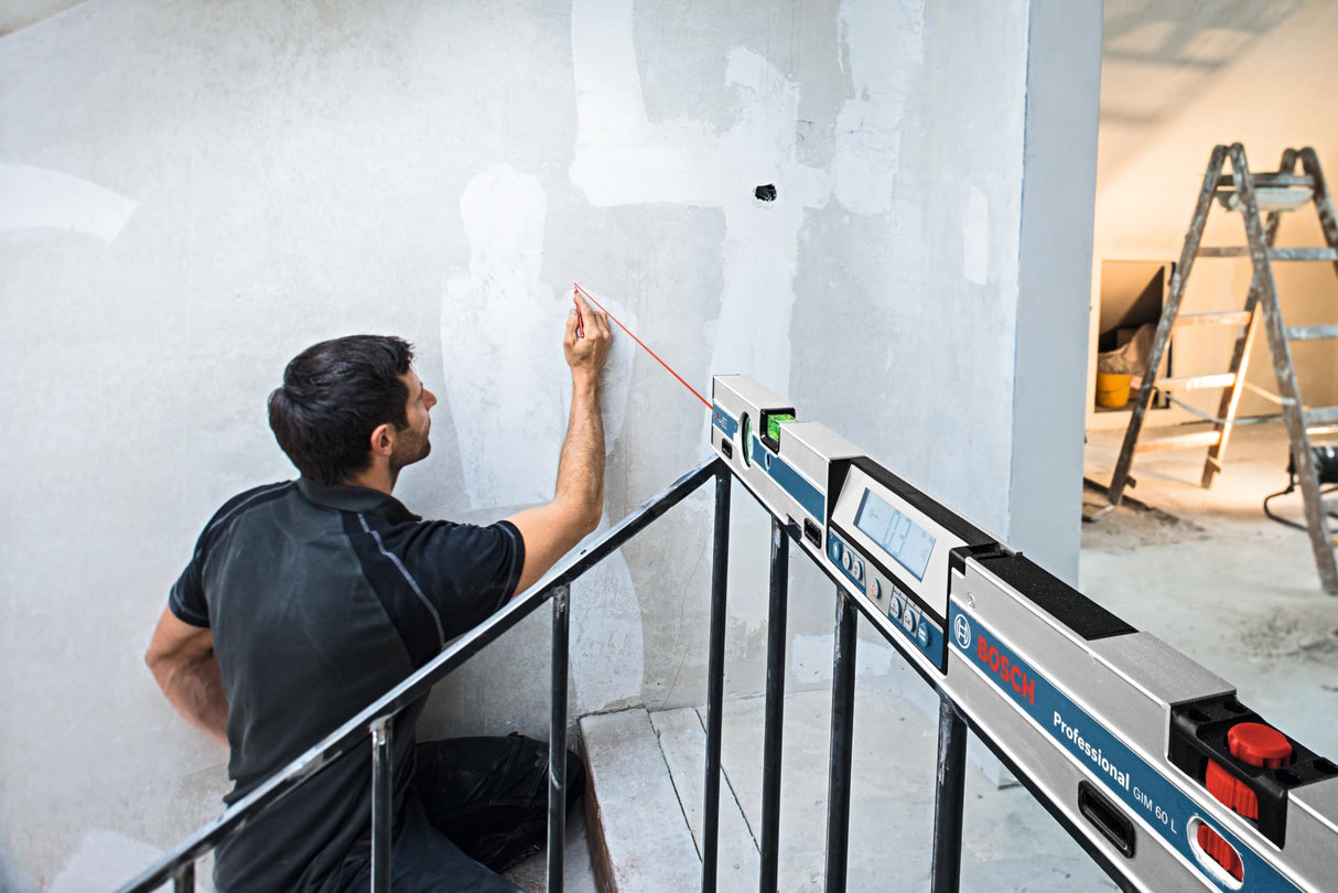 Bosch Professional Inclinómetro digital GIM 60 L (precisión láser, margen de medición: 0-360º, longitud: 60 cm)