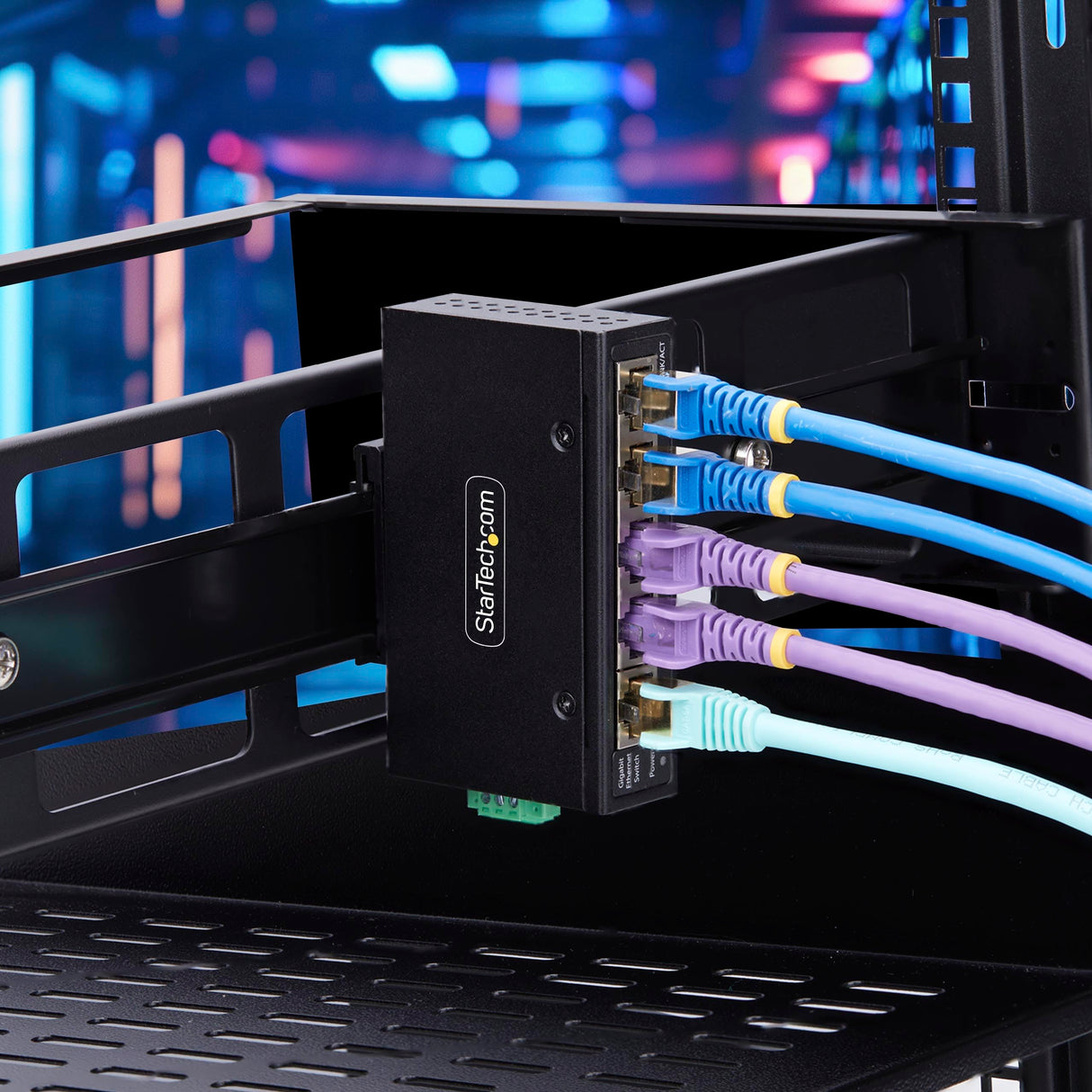 StarTech.com Switch Ethernet Industrial de 5 Puertos no Gestionado IP30-100/1000 - Pared/Carril DIN - IP30-9~60VDC - TAA