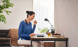 Sony SRS-NB10 - Altavoz Bluetooth inalámbrico de cuello (micrófono incorporado, ligero, función manos libres, conexión múltiple, duración de la batería de 20 h, función de carga rápida), negro