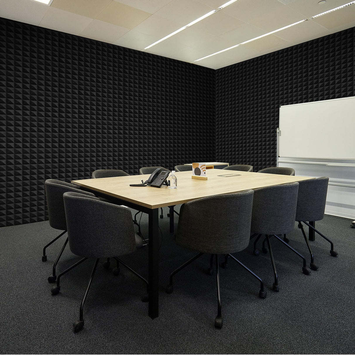 VEVOR Paneles de Espuma Acústica 1200 x 600 x 50 mm, Paneles de Pared Insonorizados con Diseño Piramidal, Resistentes al Fuego, Paneles Absorbentes de Sonido para Paredes y Techos de Estudios, 4 uds
