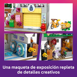 LEGO Friends Apartamentos y Tiendas de Heartlake City, Tienda de Juguete, Casa y Estudio de Cerámica, Regalo para Niñas de 12 Años o Más y Adolescentes, 3 Figuras de Gatos y 9 Mini Muñecos 42670