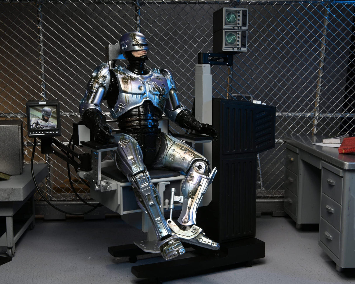 NECA- Ultimate Robocop Battle Damaged W/Chair Estatuas, Multicolor (81787)