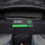 Lowepro Pro Trekker BP 550 AW II, mochila para fotógrafo de exteriores con tejido reciclado, cabe laptops y tablets de hasta 15" con divisiones Maxfit, tapa impermeable, negra o gris oscuro