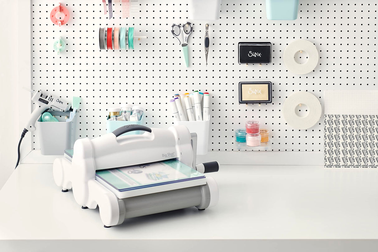 Sizzix Big Shot Plus Machine Only 660020 Máquina de troquelado manual y repujado para artes y manualidades, álbumes de recortes y tarjetas, apertura de 21 cm