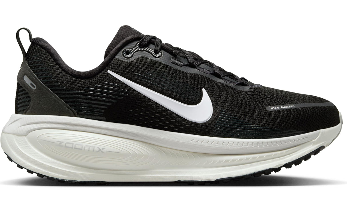 NIKE W Vomero 18, Sneaker Mujer, Black/Summit White/Coconut Mil, 44 EU
