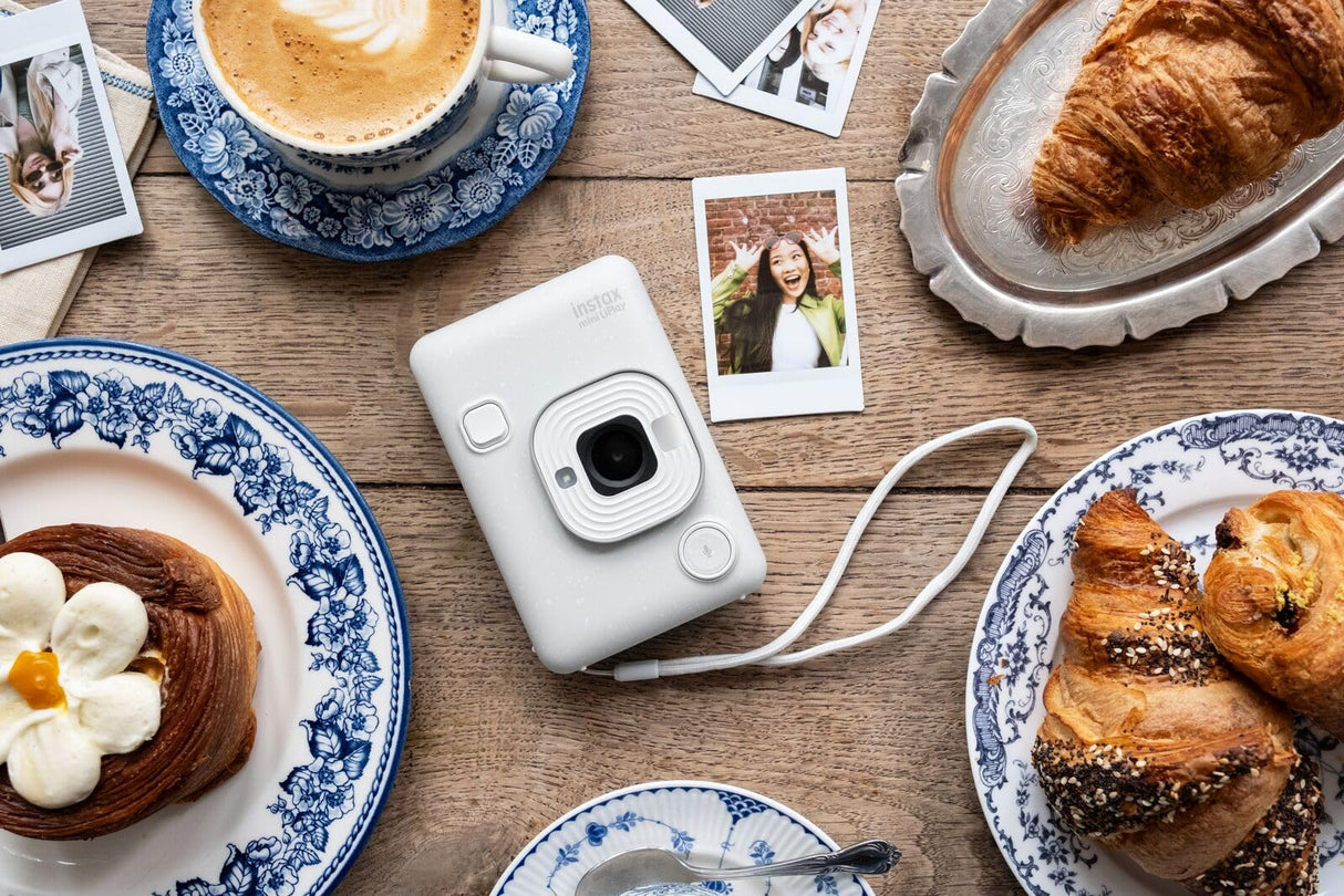 instax - Mini LiPlay, Cámara instantánea híbrida. Cámara e Impresora para Smartphones. Color Misty White