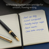 Pluma estilográfica Waterman Exception, en metal y lacado negro con adorno dorado, capuchón cincelado, plumín fino de oro de 18 quilates