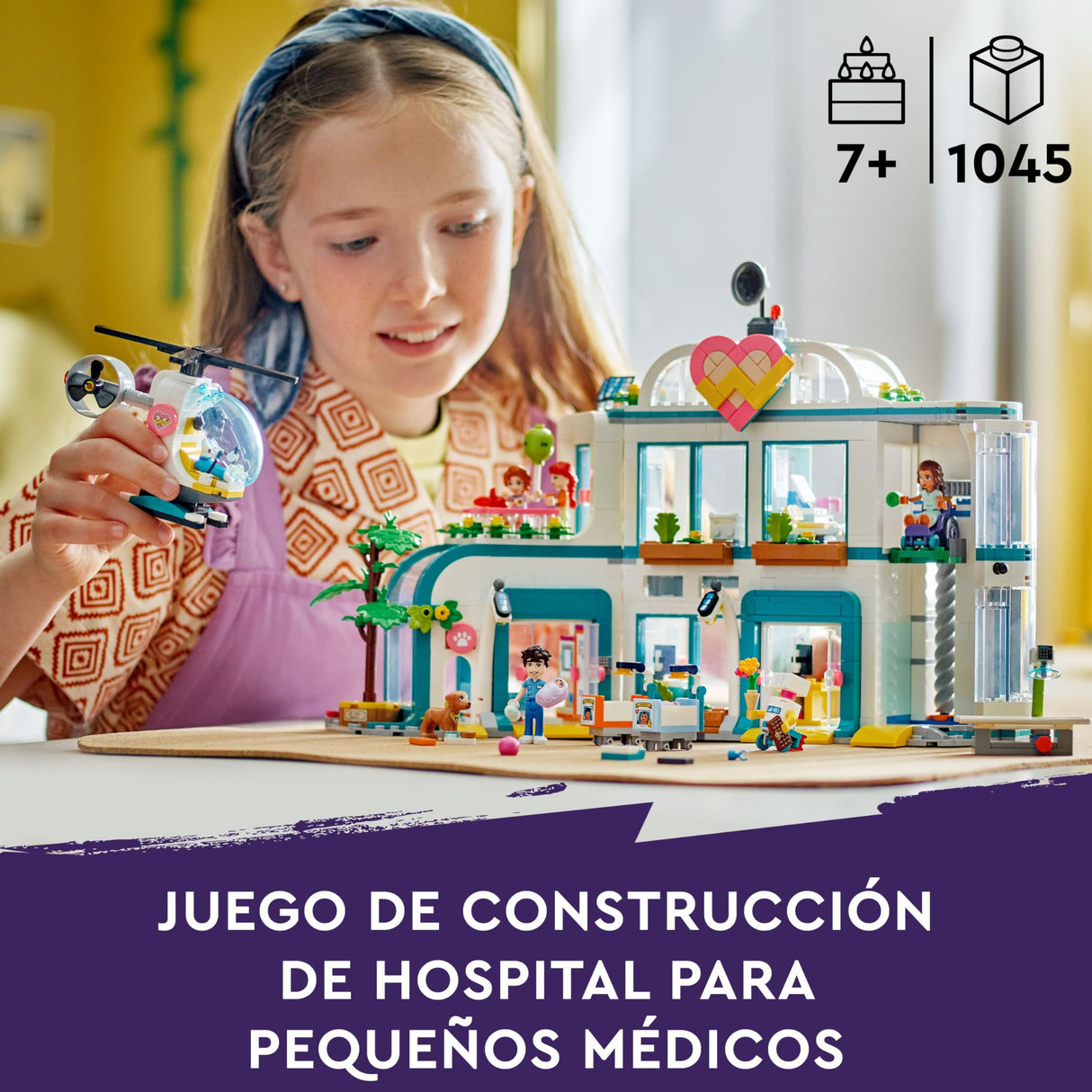 Lego Friends Hospital de Heartlake City con Helicóptero de Juguete y Mini Muñecos de Personajes, Set de Construcción para el Juego de rol de Doctores, Regalo para Niñas y Niños de 7 Años o Más 42621