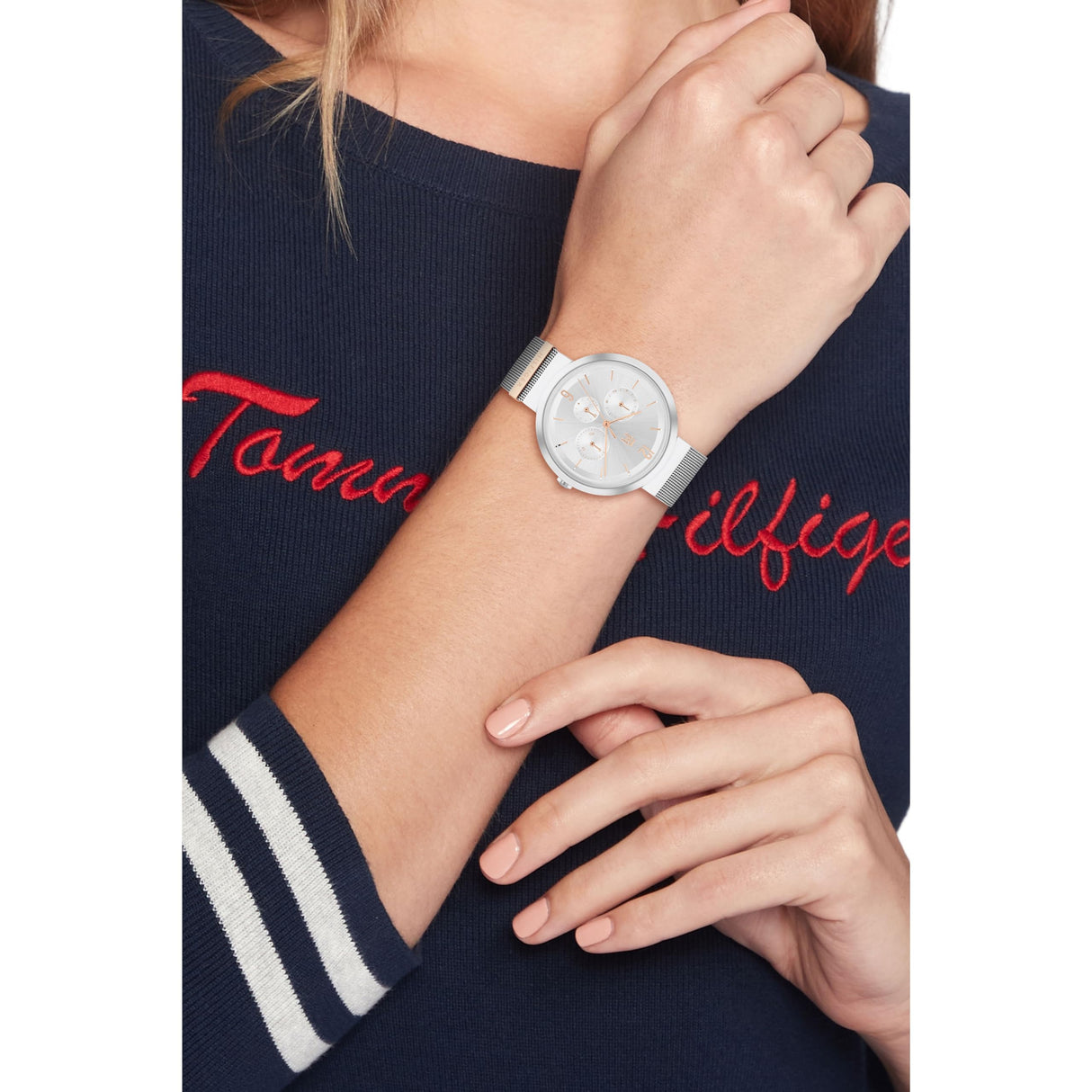 Tommy Hilfiger Reloj Analógico de Cuarzo Multifunción para Mujer con Correa de Malla de Acero Inoxidable Plateada - 1782537