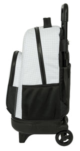 Real Madrid 1ª EQUIPACIÓN 24/25 - Mochila Grande con Ruedas, Compacta, Extraíble, Ideal para Niños de Diferentes Edades, Cómoda y Versátil, Calidad y Resistencia, 33x22x45 cm, Color Blanco/Gris
