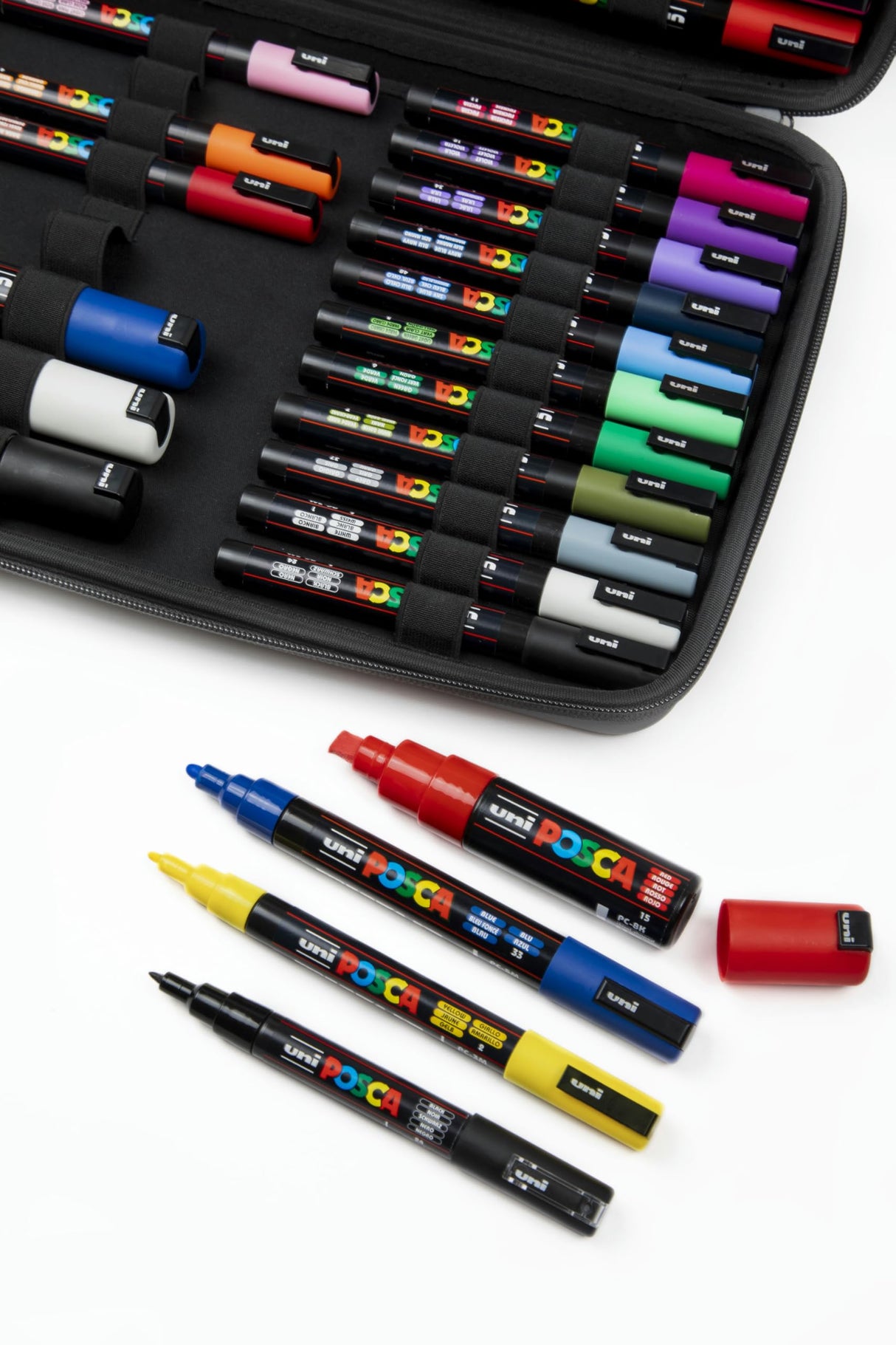 Uni-Ball 186840 - POSCA Marker Set, 40 rotuladores acrílicos en anchos de trazo PC-1MC, PC-3M, PC-5M, PC-8K