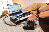 AXE I/O ONE de IK Multimedia, interfaz de audio USB compacta con diseño de tono de guitarra avanzado Z-TONE. Conector USB-C. Viene con TONEX SE y AmpliTube 5 SE