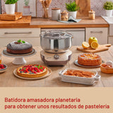 Imetec CakeLover, Batidora planetaria para dulces, Cremas y masas saladas, equipada, Compacta, 1500 W, Recipiente de acero inoxidable, 5 Litros, 6 Velocidades, Recetario, Color Negro/Beige