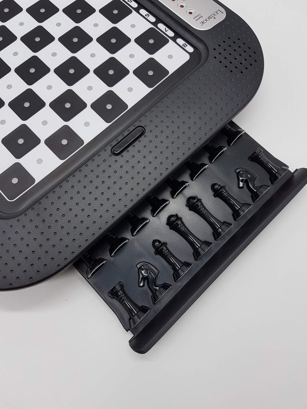 Lexibook, Chessman FX Juego de Ajedrez Electrónico con Teclado Táctil y Efectos de Luz y Sonido 32 Piezas 64 Niveles de Dificultad, Negro/Plateado, CG1335