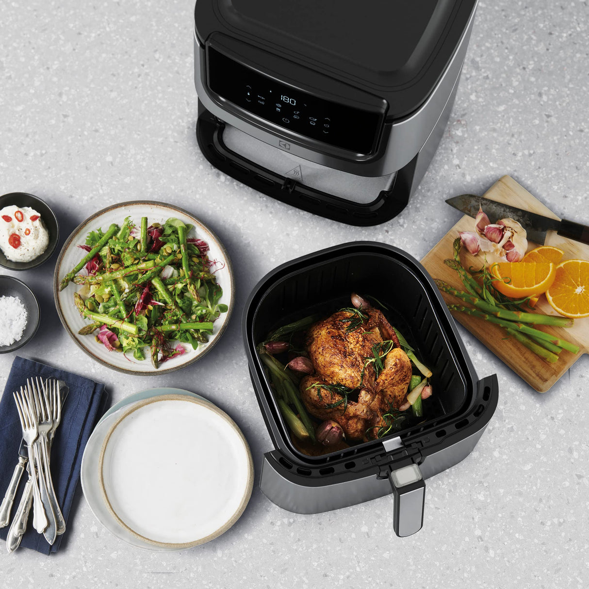 Electrolux E6Af1-6St Explore 6 Freidora de aire, 8 programas de cocina preestablecidos para cocina sana, potencia 1800 W, plata negra, ‎43 x 42,5 x 42,5 cm, 7,3 kg