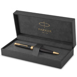 Parker Sonnet bolígrafo | lacado en negro mate con adorno dorado | punta media | en estuche de regalo