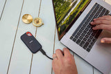 SanDisk Extreme SSD Externo Portátil 8 TB (Disco Duro Externo SSD con velodidad de Lectura de hasta 1050 MB/s, 1000 MB/s de Escritura, IP65 de Resistencia al Agua y al Polvo) con cifrado por Hardware
