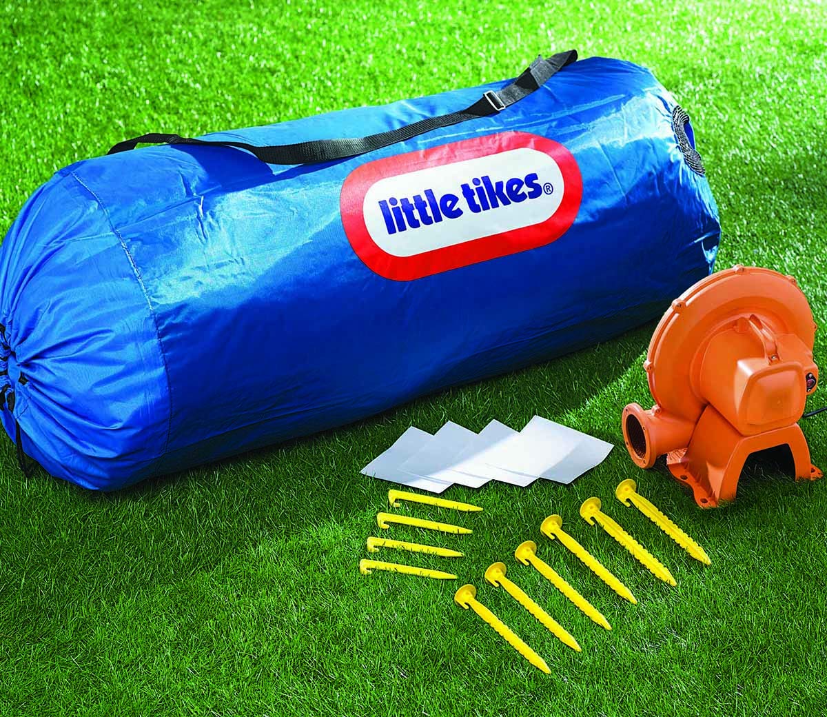 Little Tikes Jump 'n Slide Castillo Hinchable - con Paredes en Malla para Uso Exterior - Incluye Funda, Compresor y Parches de reparación - Edad: 3+ años, Exclusivo en Amazon
