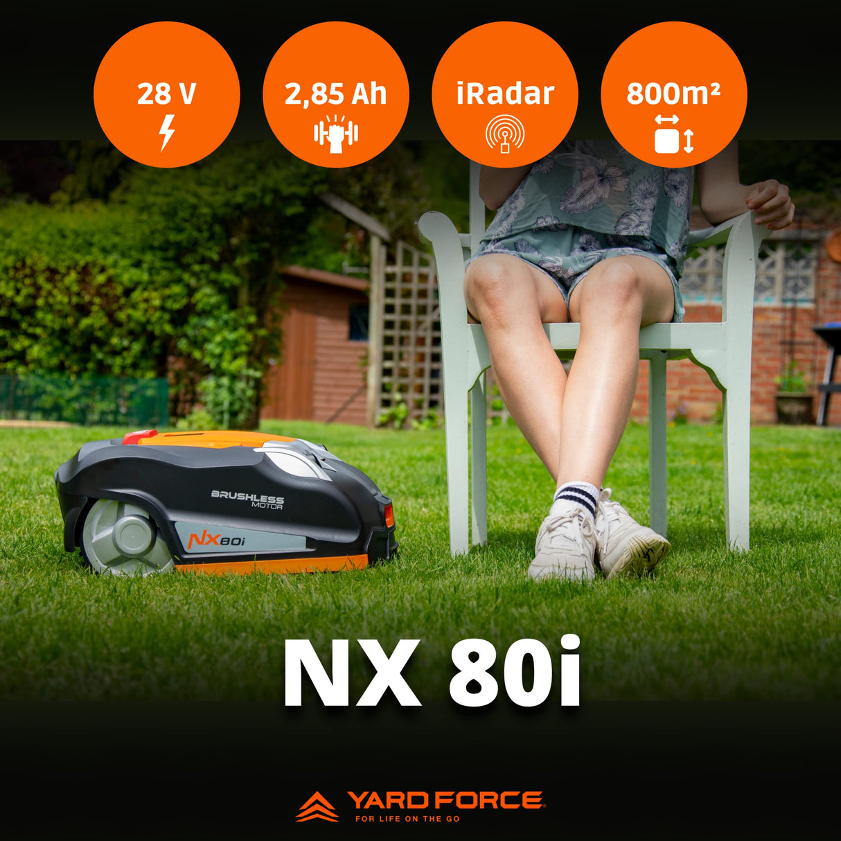 Yard Force Robot cortacésped NX80i (hasta 800 m², con conexión Wi-Fi, aplicación, Sensor ultrasónico iRadar, función de Corte de Bordes, Panel de Control LCD con Teclado numérico), negro/naranja