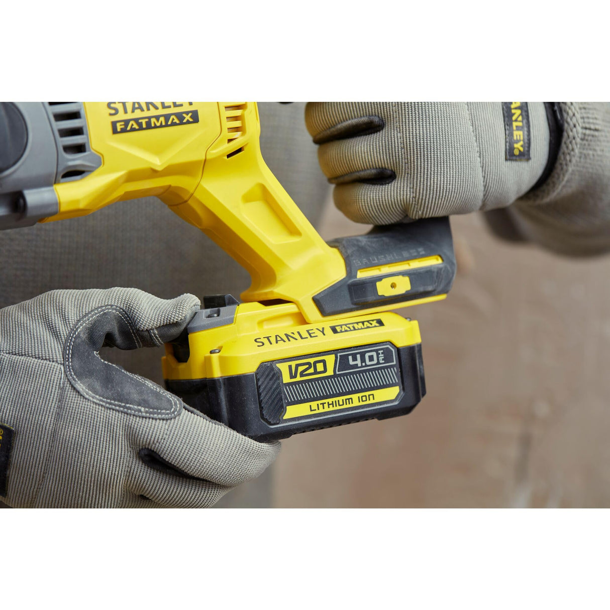 STANLEY FATMAX Martillo SDS-Plus V20 18V, Motor Sin Escobillas, 2J Impacto, 3 Modos (rotativo, percutor y cincelador), Incluye: 2 Baterías 4.0Ah, Cargador, Maletín PRO-STACK, SFMCH900M22-QW