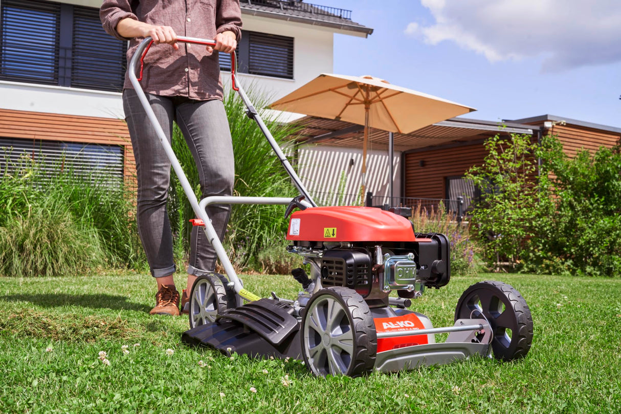 AL-KO 468 SP-A BIO - Cortacésped autopropulsado de gasolina | Potente motor de 2,1 kW | Ancho de corte de 426 cm | Cubierta de acero