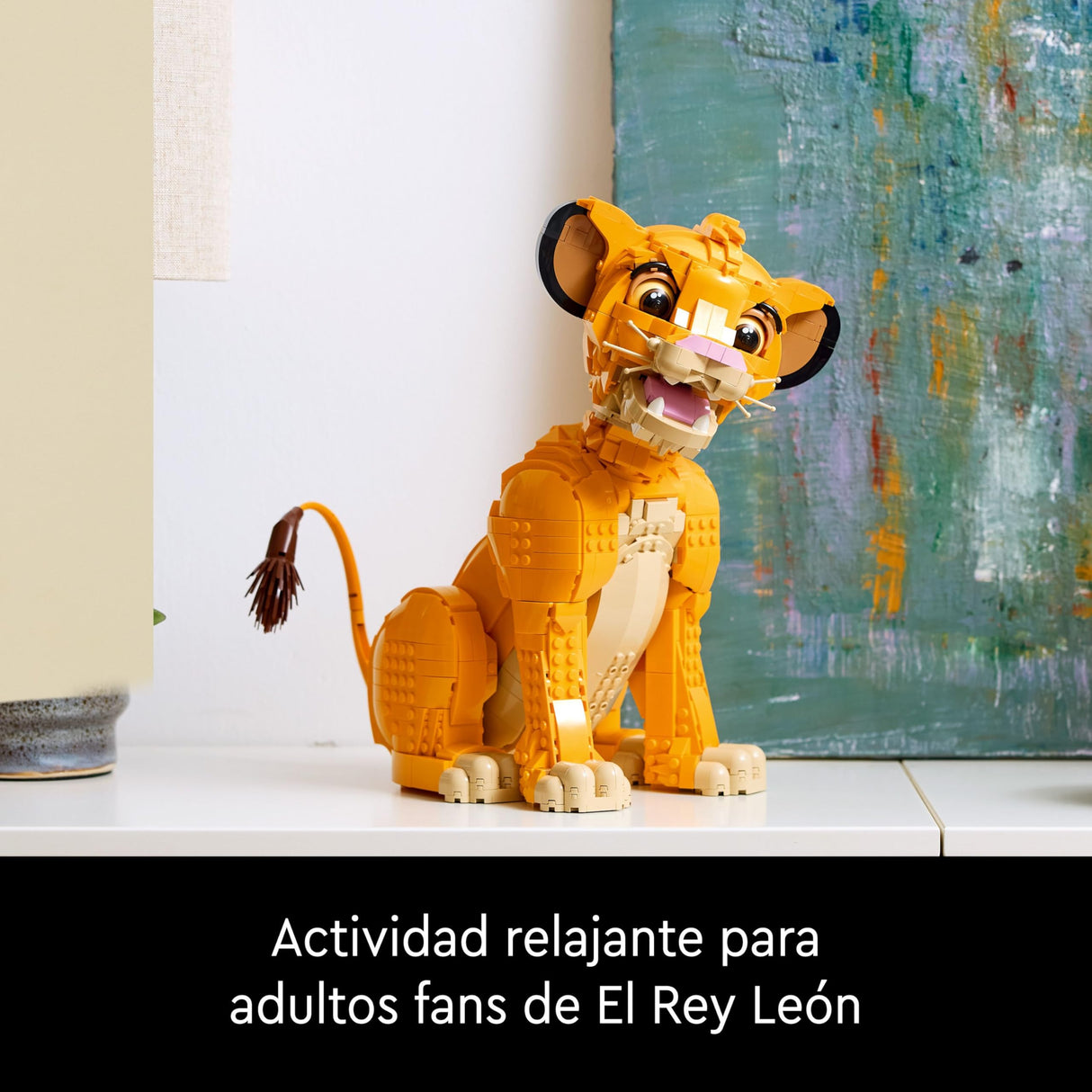 LEGO | Disney El Rey León: Simba Joven Maqueta para Adultos, Regalo para Mujeres y Hombres, Figura de Animal Coleccionable, Actividad Creativa, Decoración para el Hogar y Oficina 43247