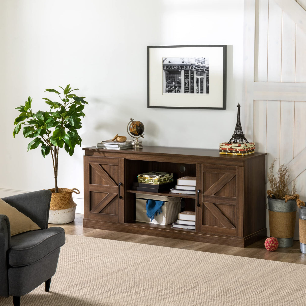Zinus Wade Mueble TV - Mueble TV 147x67x40 cm - Mueble con armario - Diseño estilo granja - Marrón