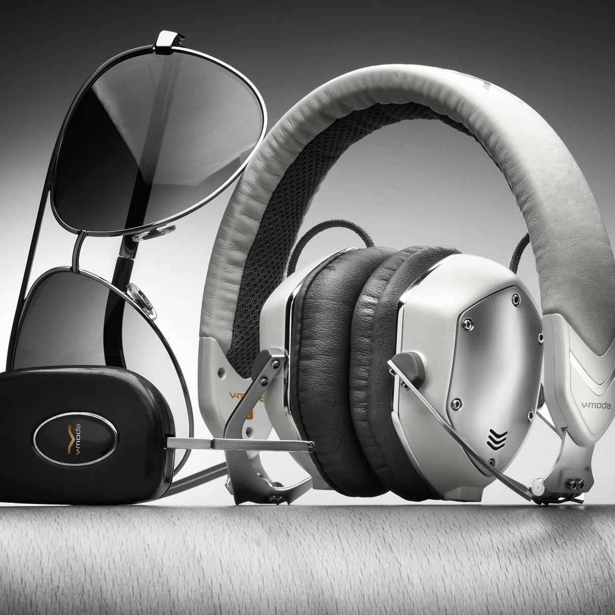 V-MODA XS-U-WSILVER - Auriculares de Diadema Cerrados (reducción de Ruido), Blanco y Plateado