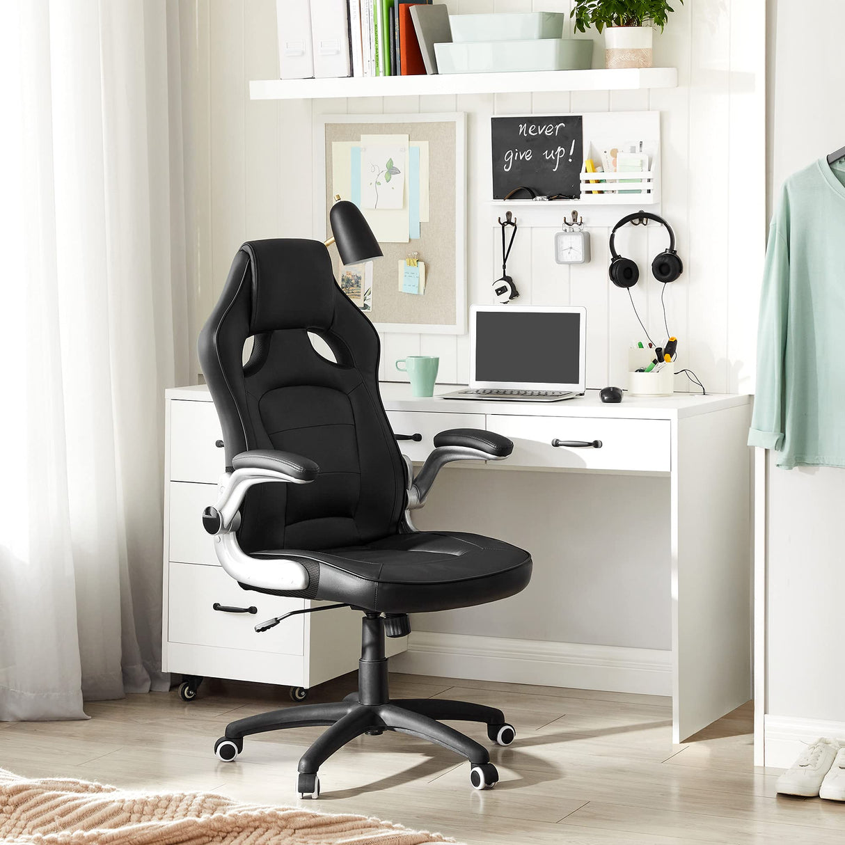 SONGMICS Silla de oficina ergonómica, Silla giratoria y de altura ajustable, Silla de estudio, con ruedas, Negro OBG62B