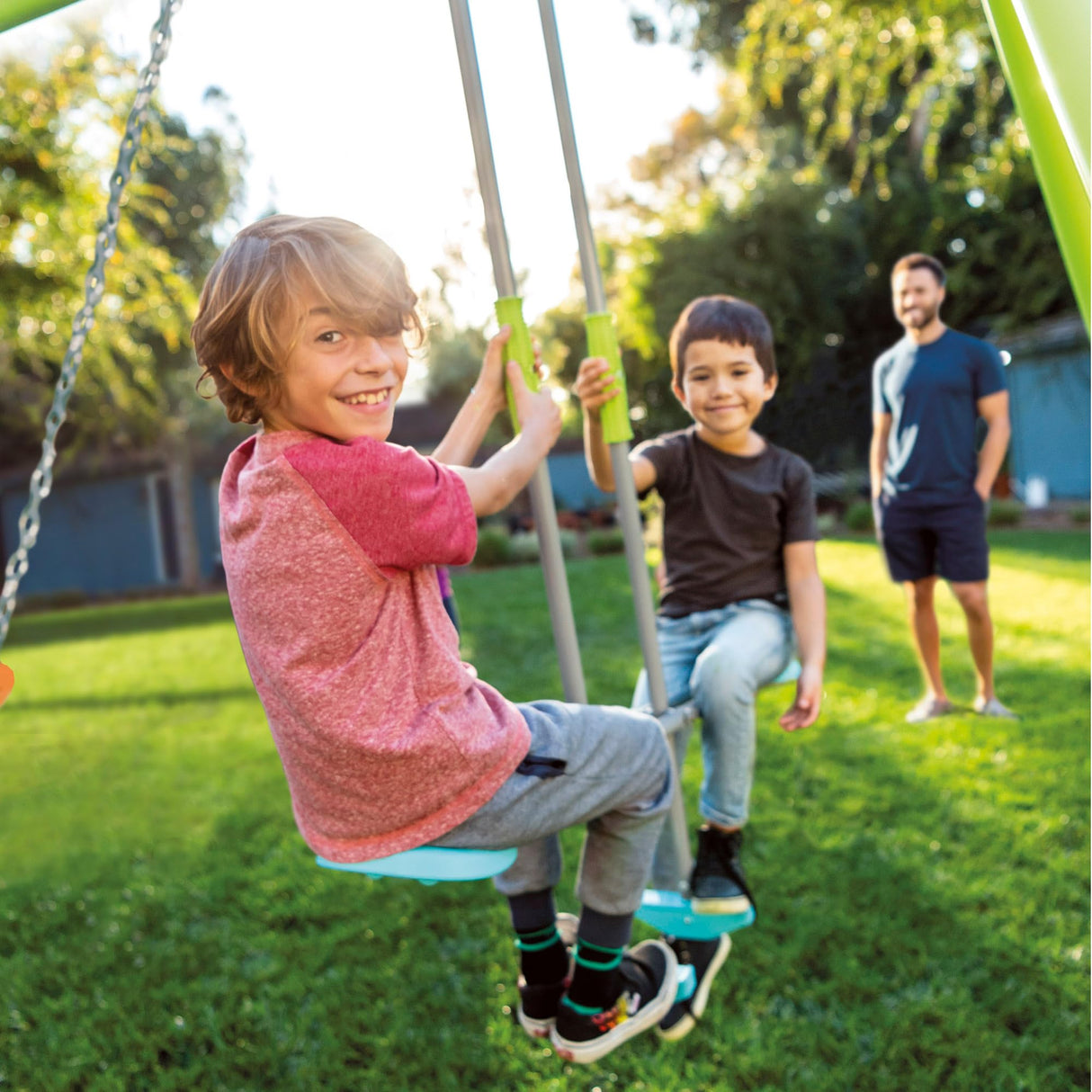 Intex Columpio Doble, Estructura Metal, con balancín Doble Plaza y Trapecio, Altura Regulable, hasta 240 kg, Columpios niños 3-10 años, Juegos Exterior, Certificado CE (59002)