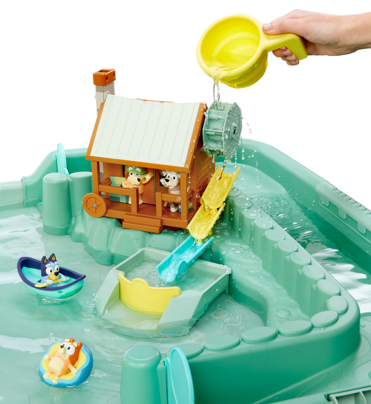 little tikes Bluey Bushland Adventure - Viene con 6 Accesorios, Bluey Active Play, para Niños y Niñas de 2 a 4 Años
