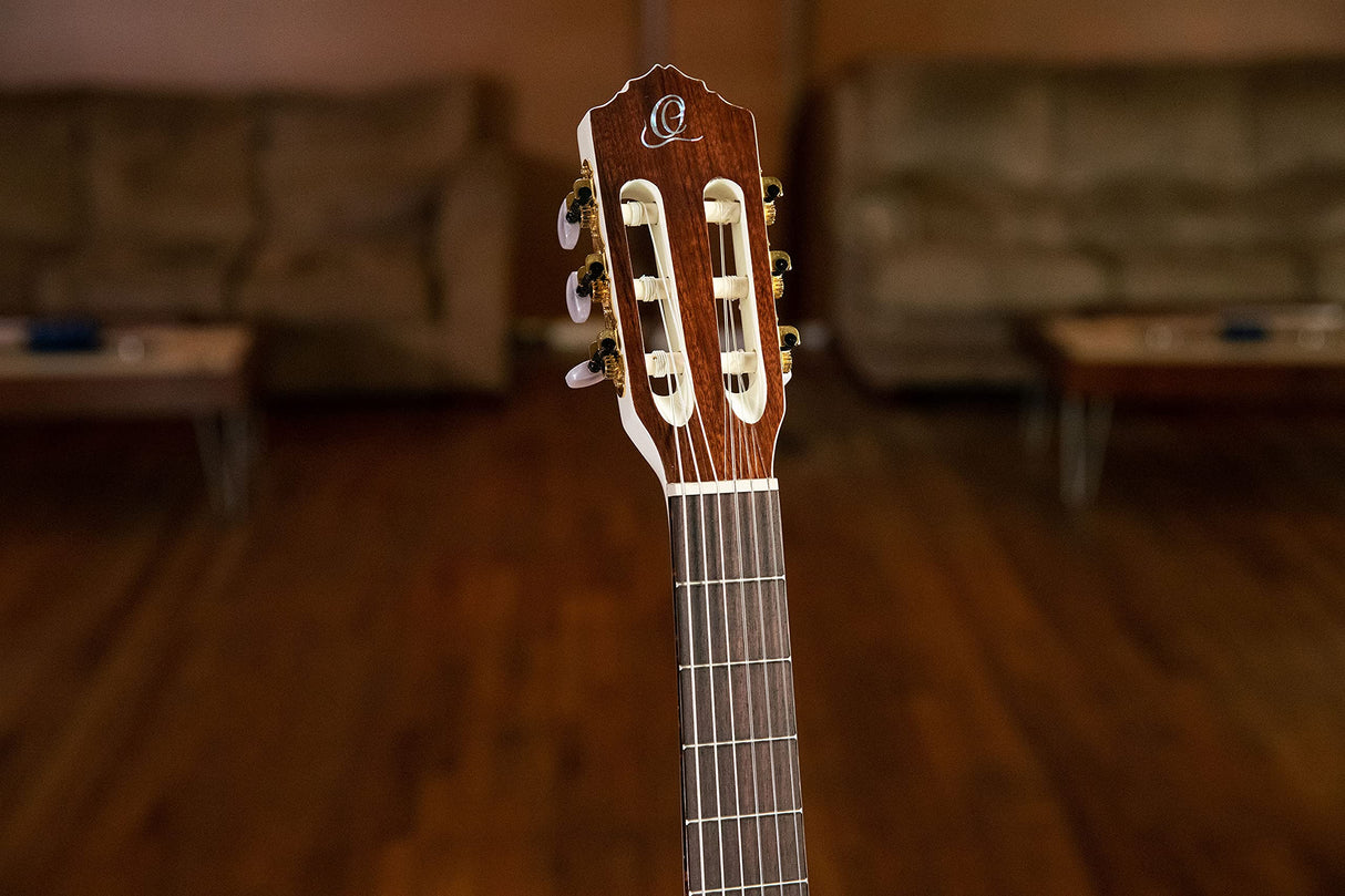 Ortega RCE145WH - Guitarra electroacústica (abeto macizo y caoba, tamaño 4/4), color blanco