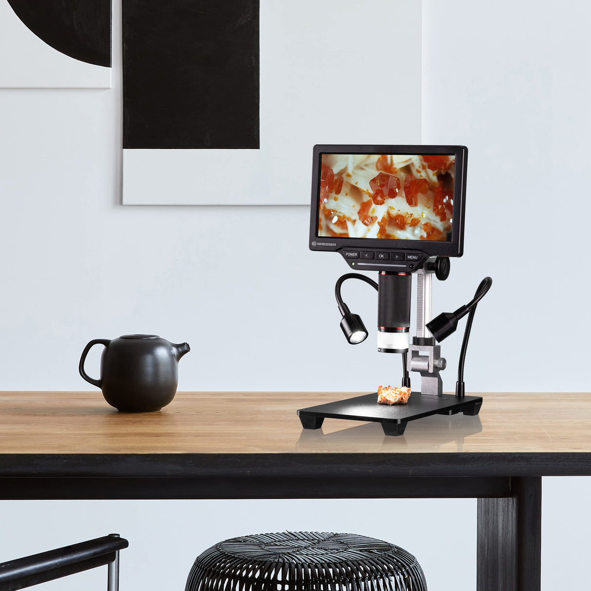 Bresser Microscopio Digital de 2L con luz Regulable, WiFi, Pantalla LCD a Color de 7 Pulgadas de Alta definición, función de grabación de vídeo y Fotos 1080P