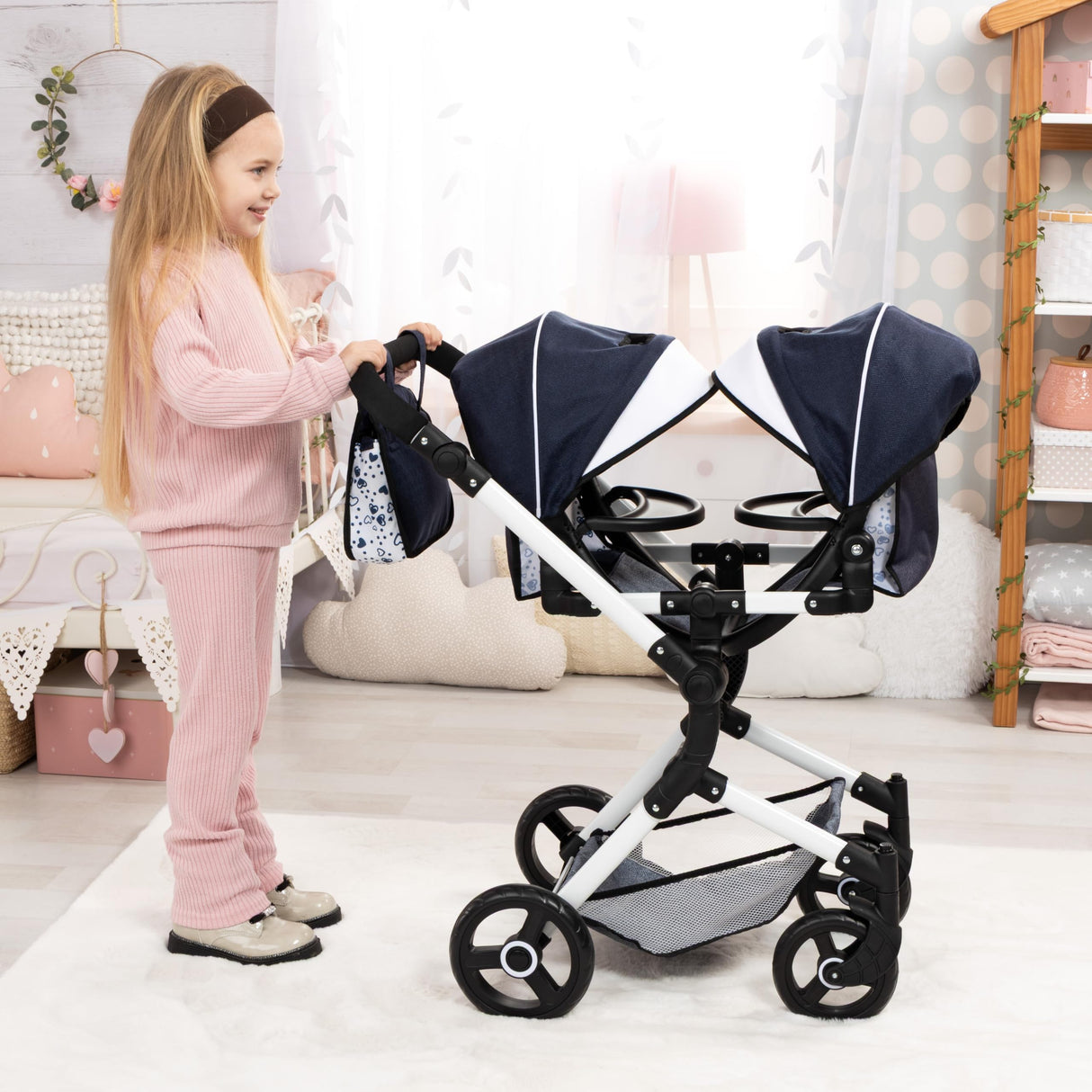 Bayer Design 26281AA Cochecito de muñeca gemelas, Carrito Paseo para muñecos, Ajustable en Altura, Plegable, con Bolsa