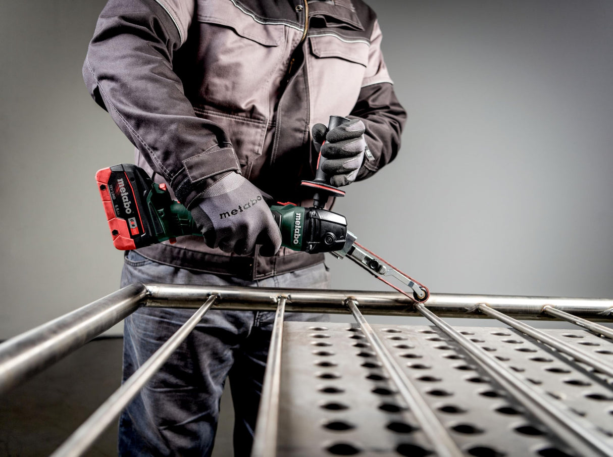 metabo Limas de cinta con batería BFVB LTX BL 90-18V, ancho de banda de lijado de 6 a 19 mm, motor sin escobillas, velocidad variable, brazo de lijado fino, trabajo en metal, para un lijado preciso