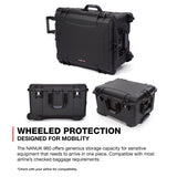 Plasticase, Inc. Nanuk 960 Funda rígida Impermeable vacía con Ruedas and Gewatteerde Divider - Negro