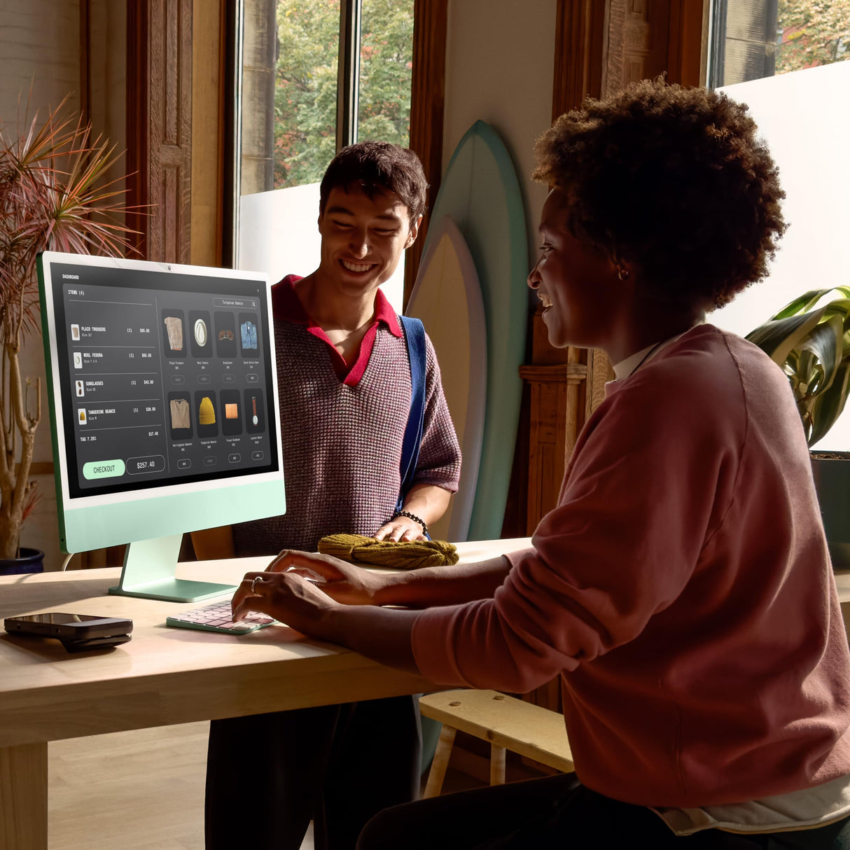 Apple iMac Ordenador de Mesa Todo en uno con Chip M4, CPU y GPU de 8 núcleos: diseñado para Apple Intelligence, Pantalla Retina de 24″, 16 GB de RAM, SSD de 256 GB,Vidrio Nano­Texturizado - Plata