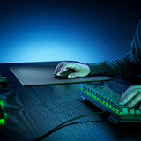 Razer Atlas - Alfombrilla de ratón de Cristal (Cristal Templado Premium, Resistente a la Suciedad y los arañazos, Movimientos del ratón más silenciosos, Base de Goma Antideslizante) Negro