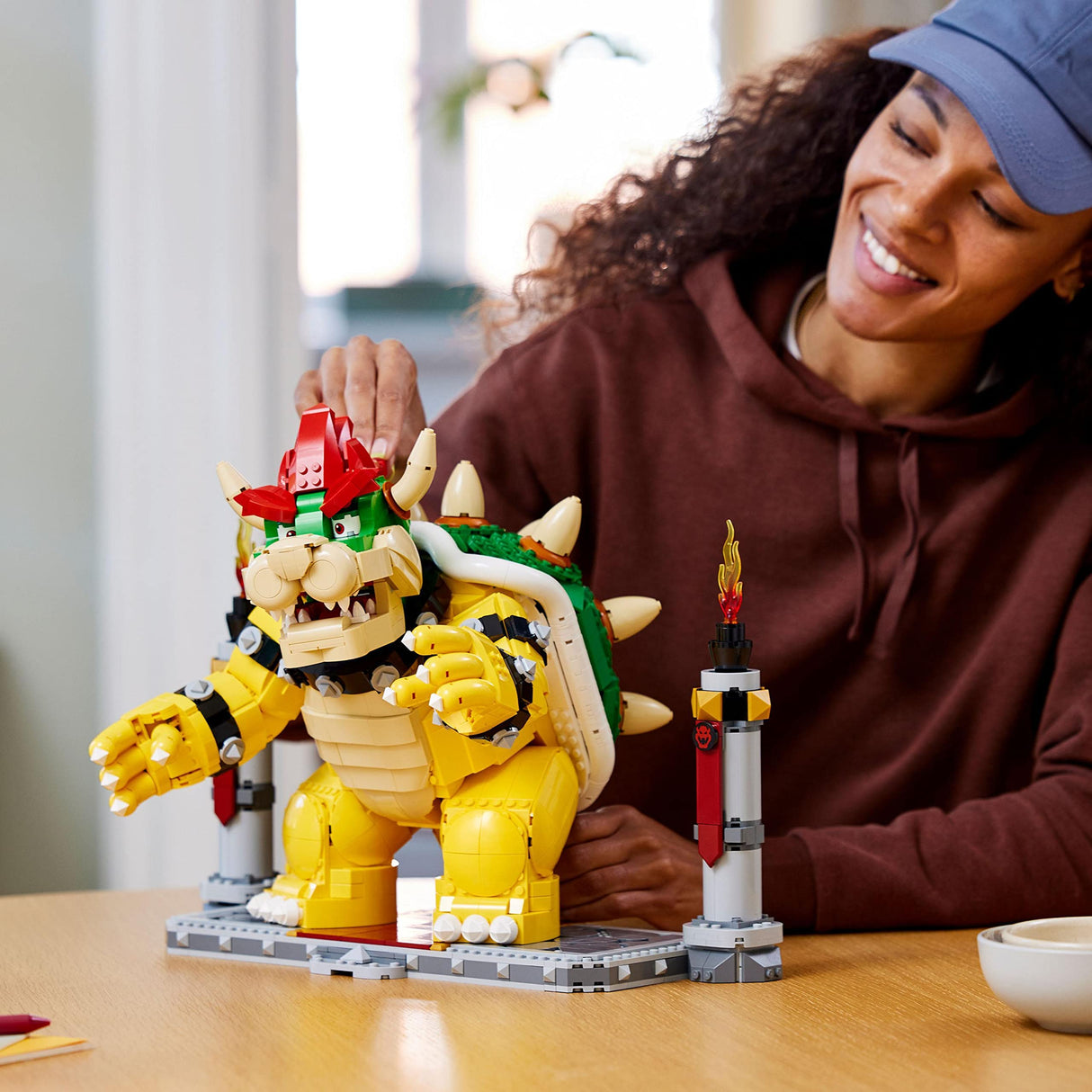 LEGO Super Mario El Poderoso Bowser, Maqueta 3D para Construir, Figura Articulada, Casa Decoración, Coleccionable Mario Bros, Idea de Regalo para Adultos 71411