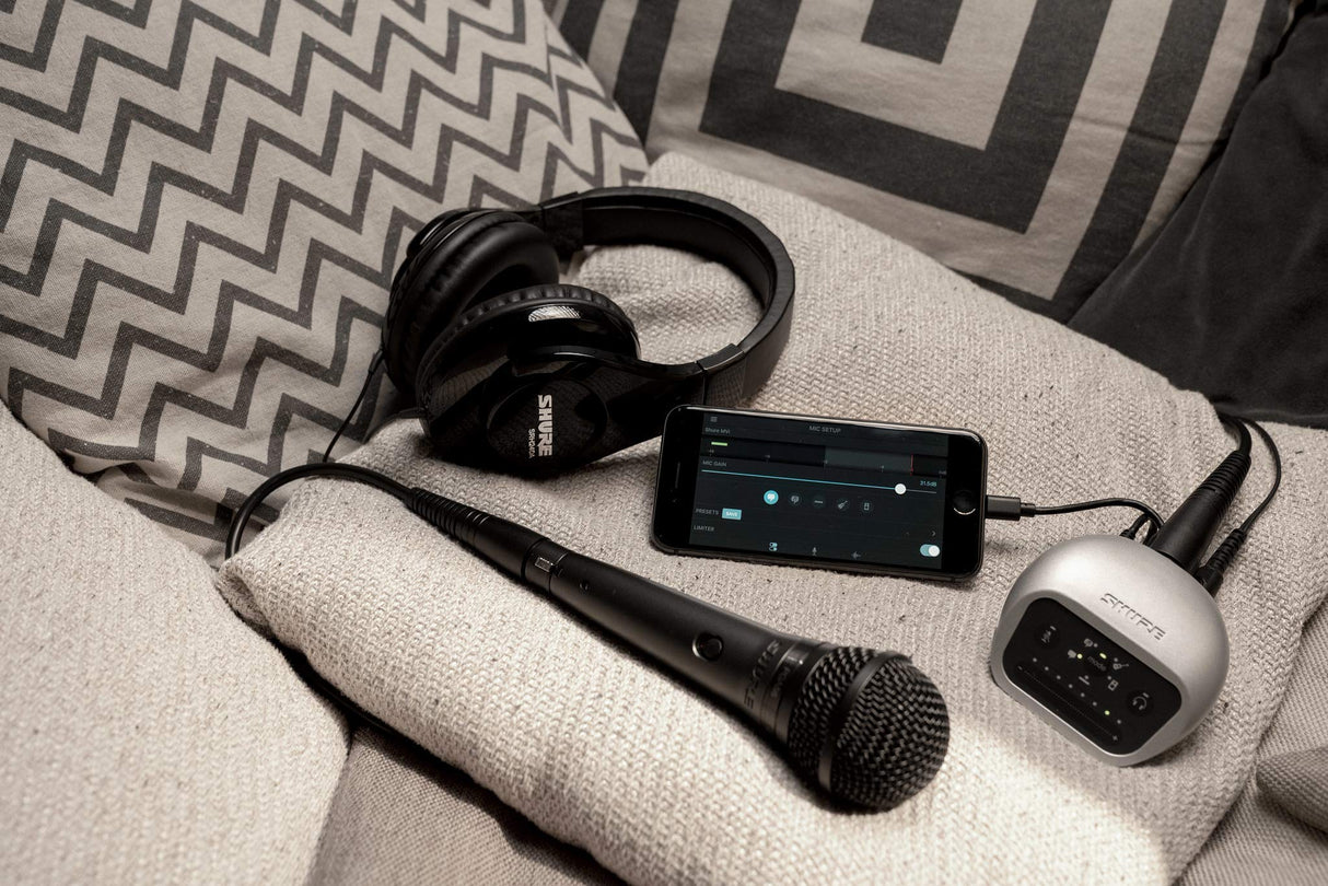 Shure SRH240A-BK-EFS Auriculares de diseño cerrado, para estudio y aplicaciones profesionales, cable desmontable, almohadillas de terciopelo, plegables - Negro