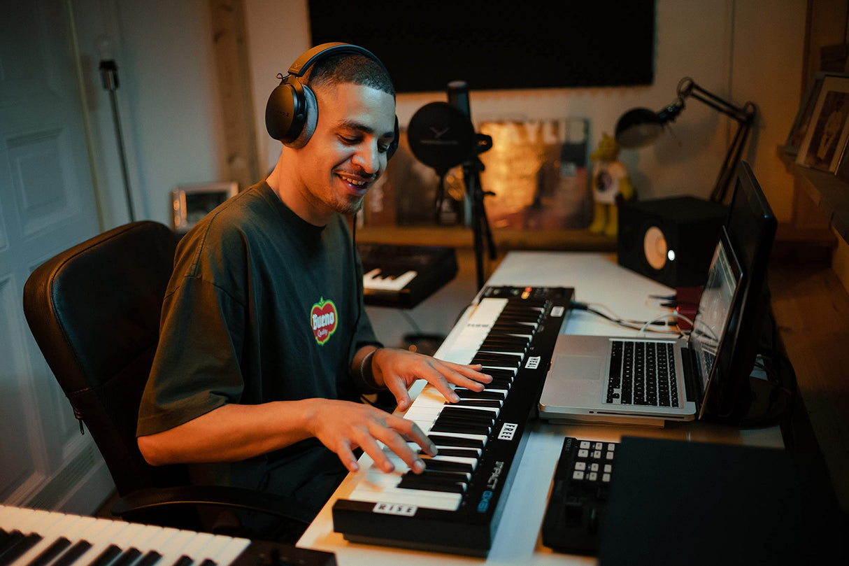 beyerdynamic DT 700 Pro X - Auriculares de Estudio Cerrados con Controlador Stellar.45 para grabación y monitorización en Todos los Dispositivos de reproducción