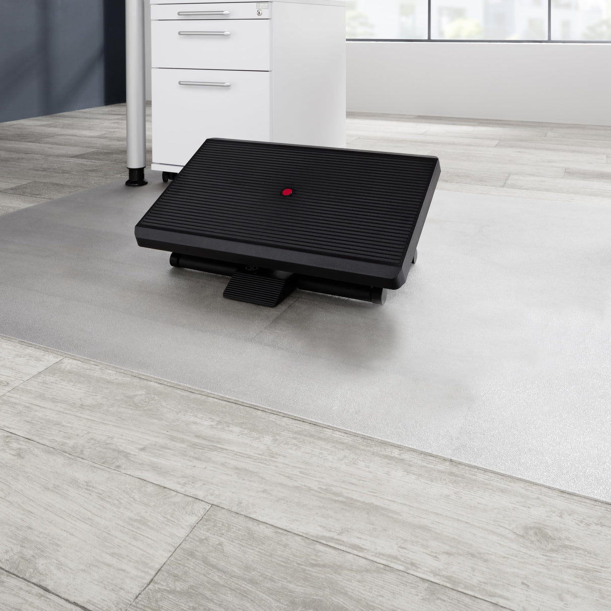hjh OFFICE 721040 Reposapiés ergonómico PIEDINO Stripe Pro Negro, Soporte para pies con Altura Ajustable, Apoyapiés, Inclinable sin etapas
