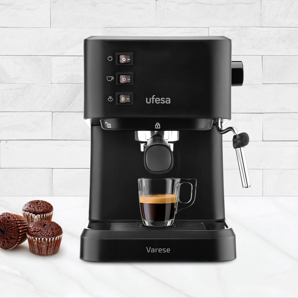 Ufesa Varese Cafetera Compacta Espresso y Capuccino, 1050W, Vaporizador Orientable, 20 Bares, 1 o 2 Cafés, Depósito 1.5L, Función Calienta Tazas