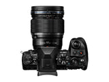 Olympus Objetivo M.Zuiko Digital ED 17 mm F1.2 Pro, Longitud Focal Fija rápida, Apto para Todas Las cámaras MFT (Modelos Olympus OM-D & Pen, Serie G de Panasonic), Negro