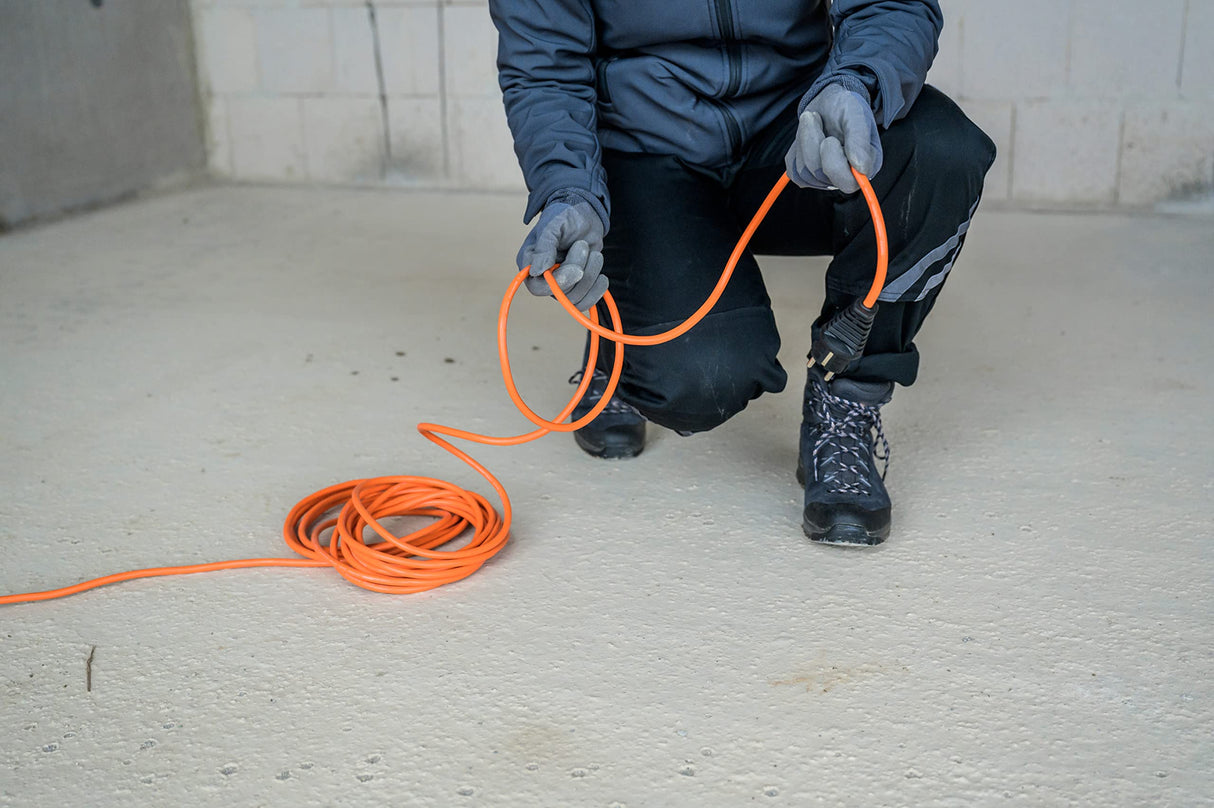 Brennenstuhl Cable de extensión BREMAXX (Cable de 20 m en Naranja, para Uso en Exteriores de Corta duración IP44, Cable de alimentación utilizable hasta -35 °C, Resistente al Aceite y a los Rayos UV,