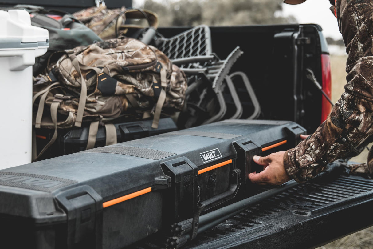PELI Vault V770C Maleta Protectora; Protección Superior para Equipos valiosos; Resistente a la Intemperie y al Polvo; 49 litros; Color: Negro