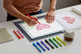 Cricut BrightPad Go | 11.5 x 9 pulgadas | Caja de luz LED inalámbrica | 5 ajustes de brillo, hasta 4200 Lux | para dibujar, trazar, manualidades de papel, deshierbar y mucho más. | Índigo